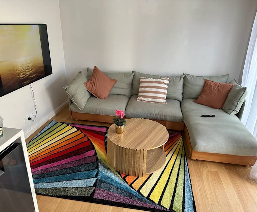 Unfurnished room in a flatshare