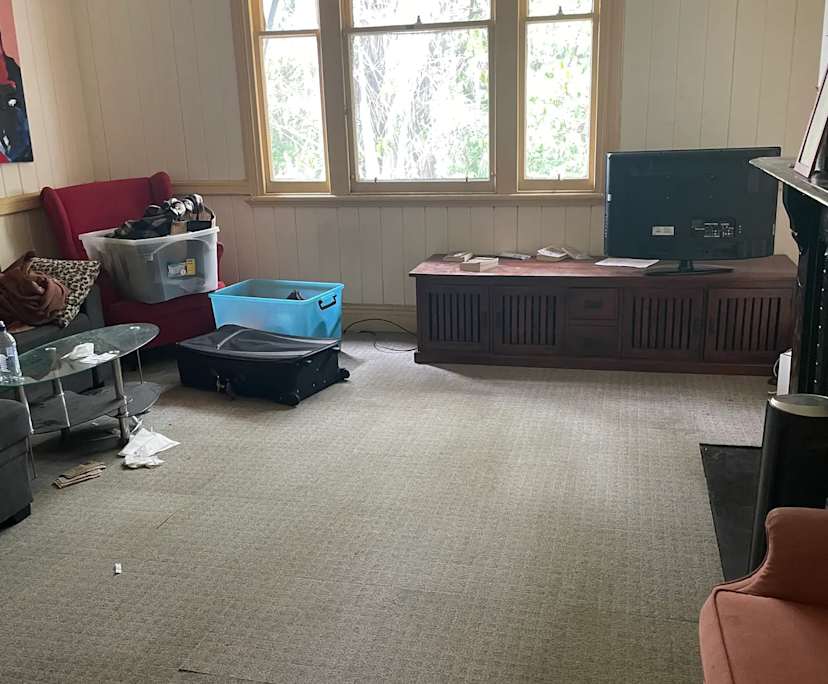 Room in a share house