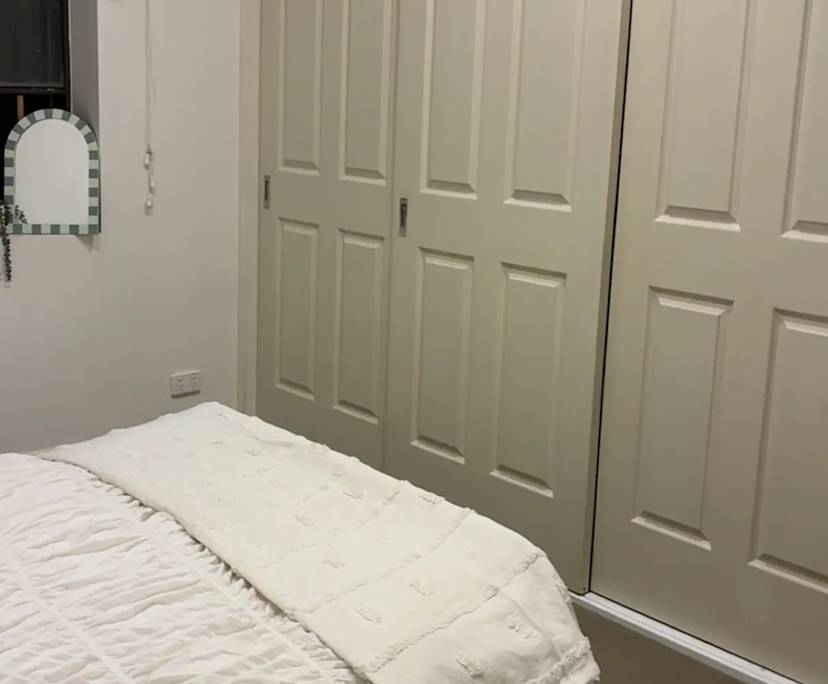 Unfurnished room in a flatshare