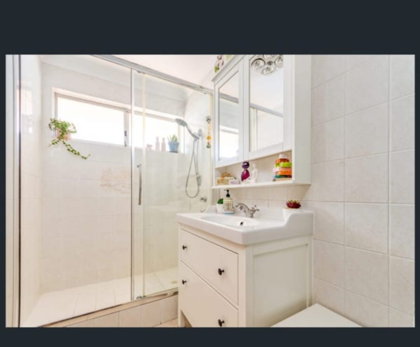 Room in a share house