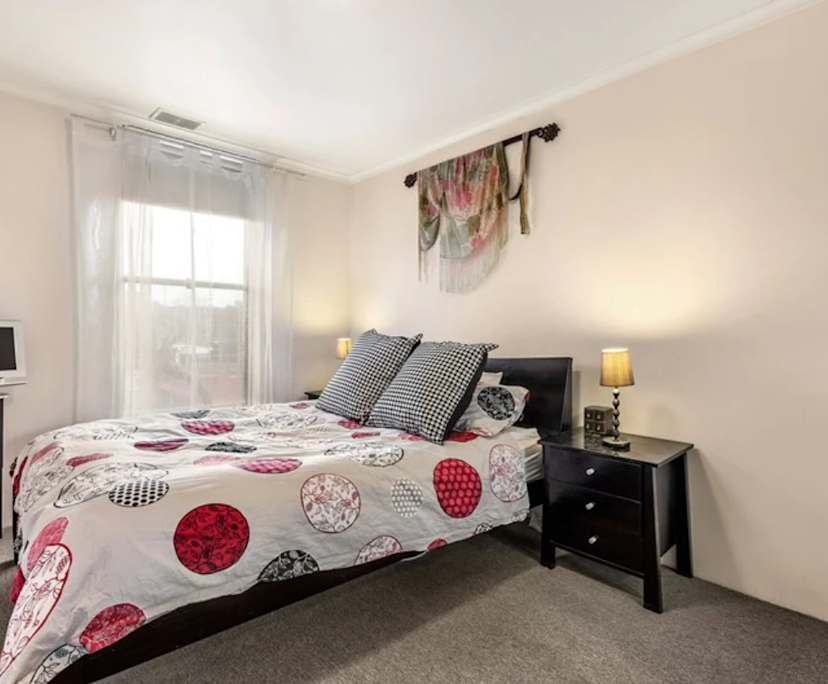 Whole property with 2 rooms for rent