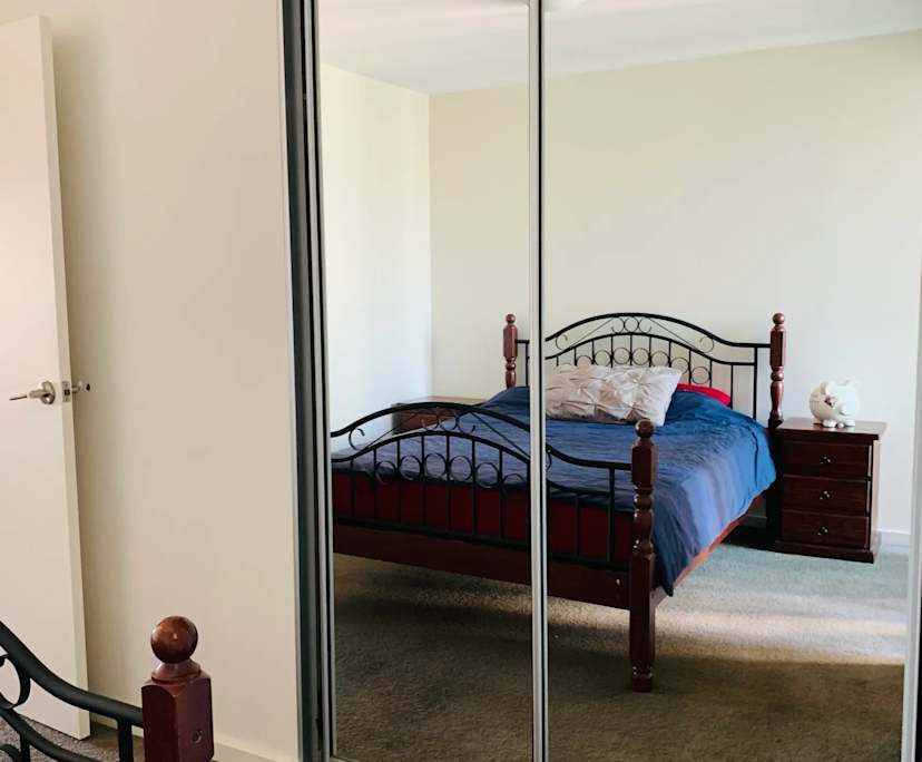 Furnished room in a flatshare