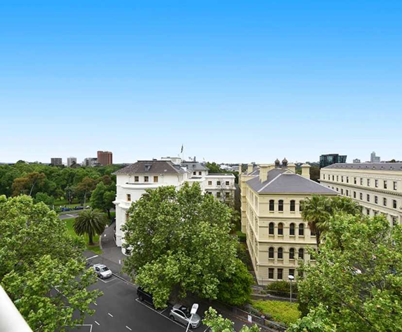 $995, Whole-property, 2 bathrooms, Melbourne VIC 3000