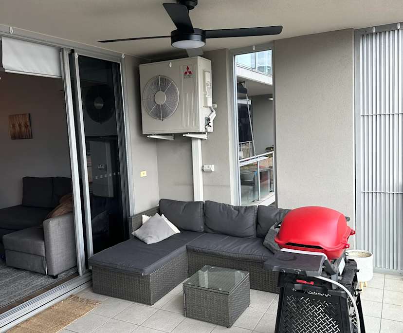 Furnished room with ensuite in a flatshare