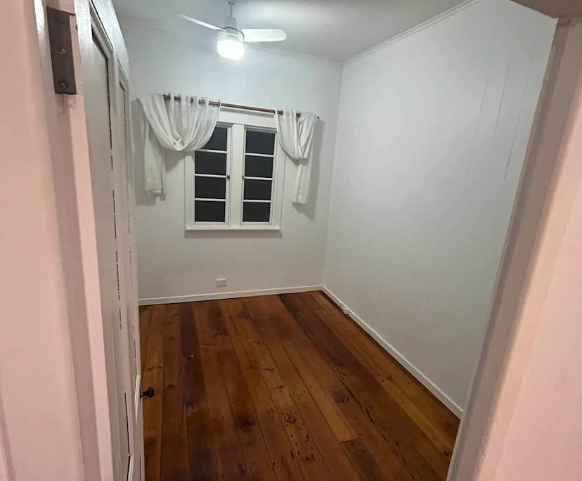 Unfurnished room in a share house