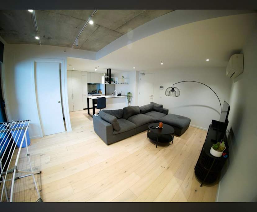 Furnished room in a flatshare