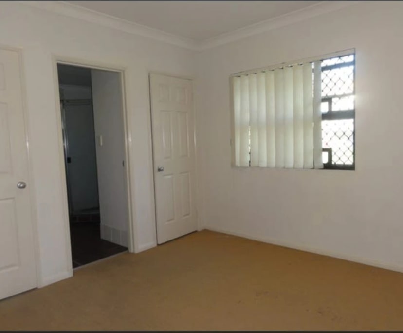 Room with ensuite in a flatshare