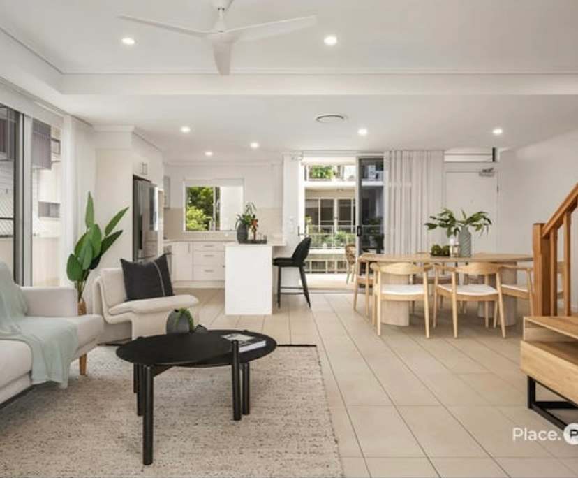 Unfurnished room in a flatshare