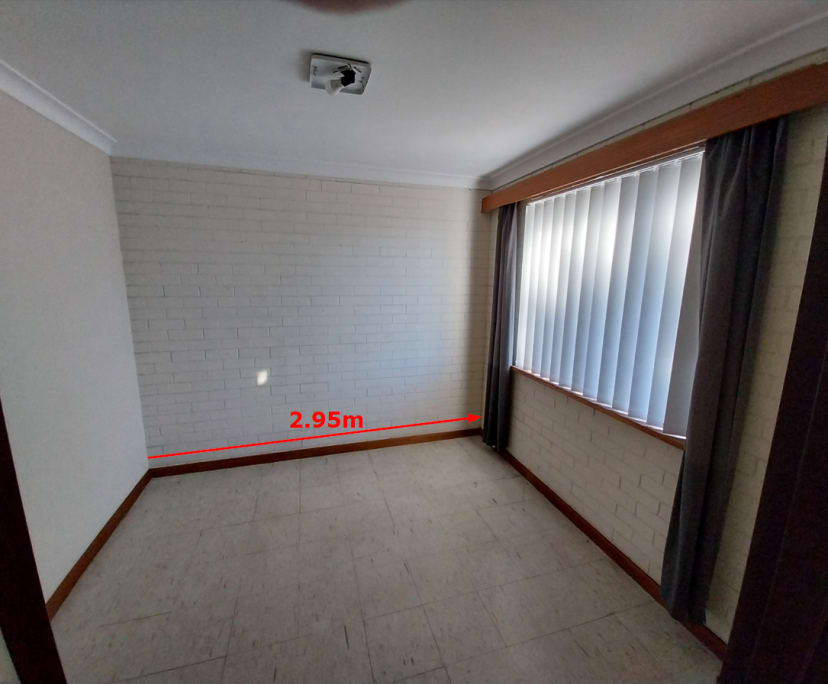 Unfurnished room in a flatshare