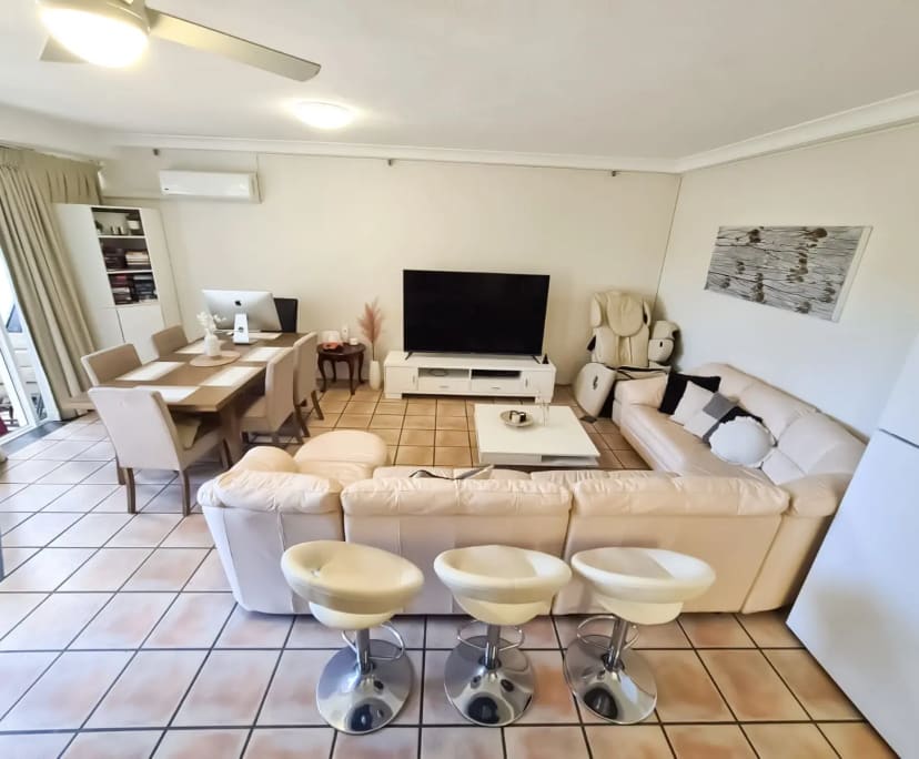 Furnished room in a flatshare