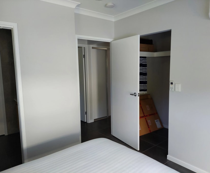 $300, Share-house, 3 bathrooms, Jubilee Pocket QLD 4802