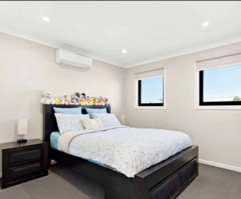 Room in a share house