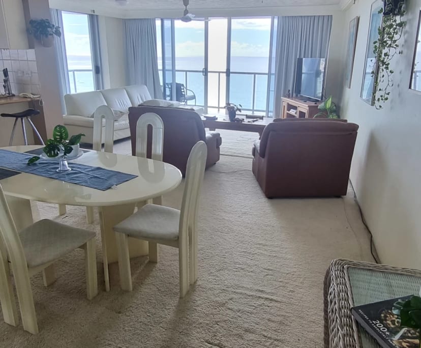 $450, Flatshare, 2 bathrooms, Surfers Paradise QLD 4217