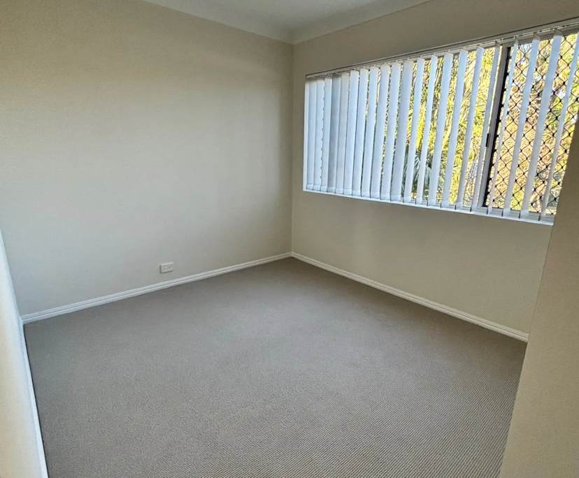 Unfurnished room in a flatshare