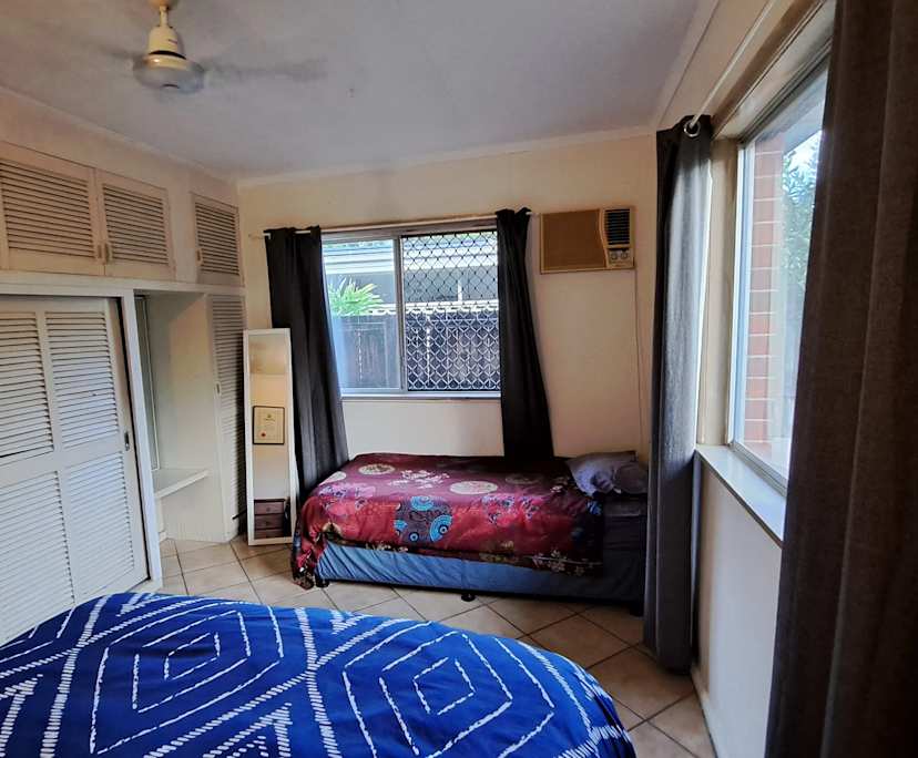 $240, Share-house, 3 bathrooms, Manunda QLD 4870