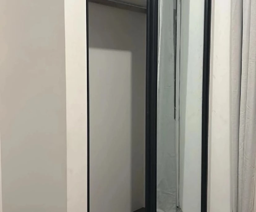 Room in a share house