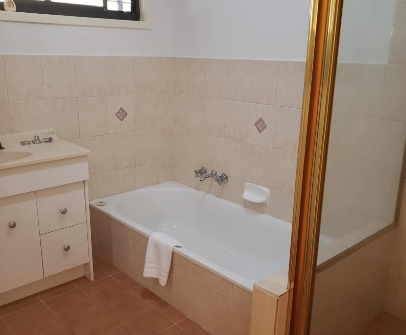 $300, Share-house, 3 bathrooms, Nerang QLD 4211