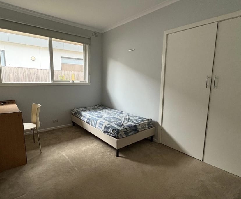 Room in a share house