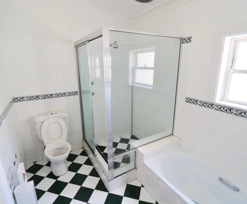 $450, Share-house, 5 bathrooms, Forest Lodge NSW 2037