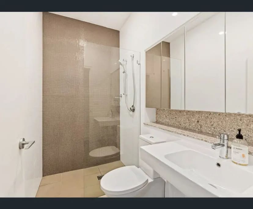 $575, 1-bed, 1 bathroom, Kensington NSW 2033