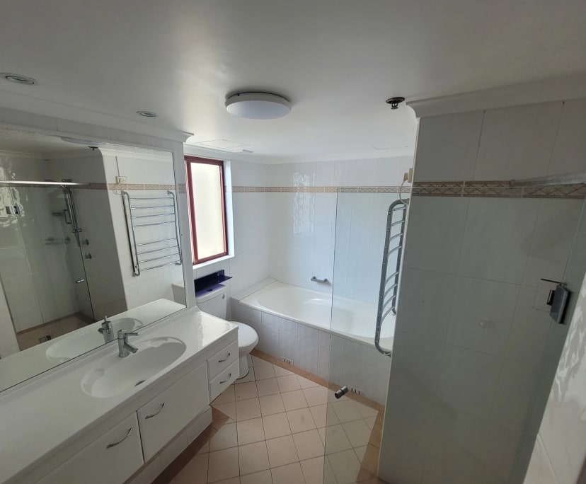 Room with ensuite in a flatshare