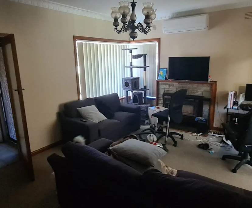 Unfurnished room in a share house