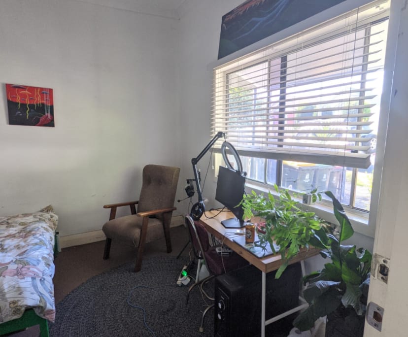 Unfurnished room in a share house