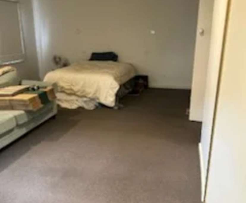 Unfurnished room in a share house