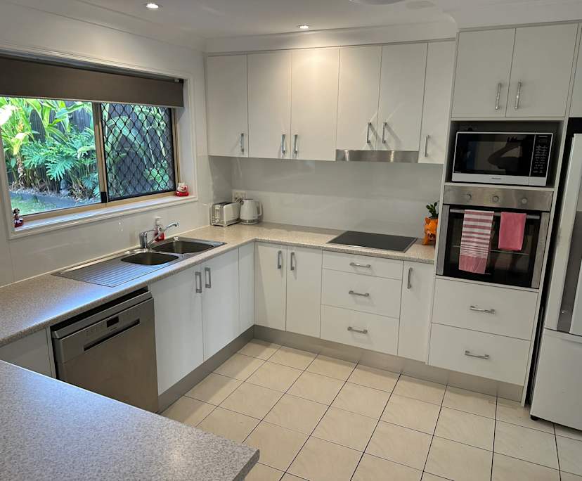 $450, Share-house, 4 bathrooms, Redland Bay QLD 4165