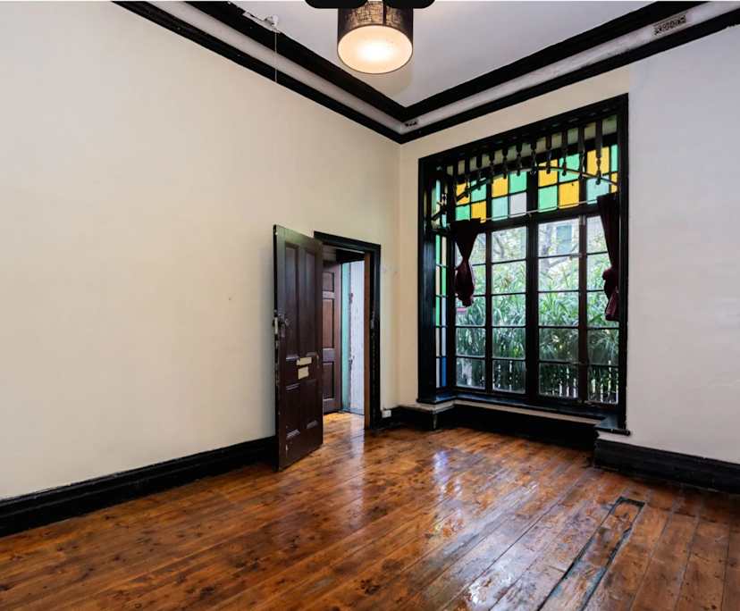 Whole property with 3 rooms for rent