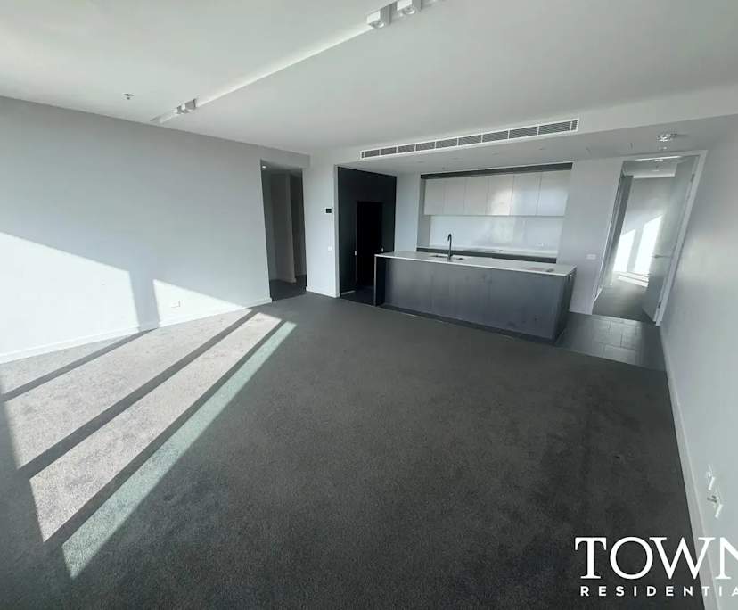 Unfurnished room with ensuite in a flatshare