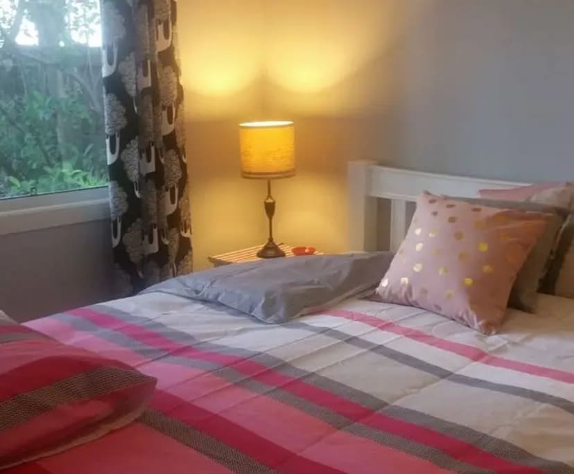 Granny Flat for Rent in Norman Park, Brisbane 500...