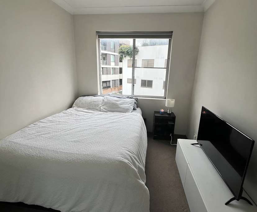 Furnished room in a flatshare