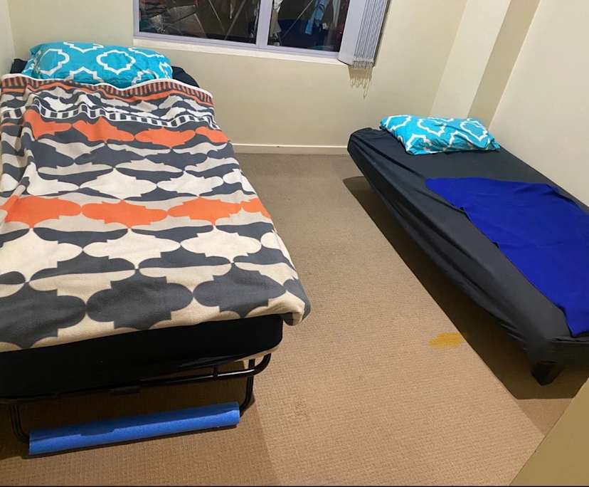 Furnished room with ensuite in a flatshare