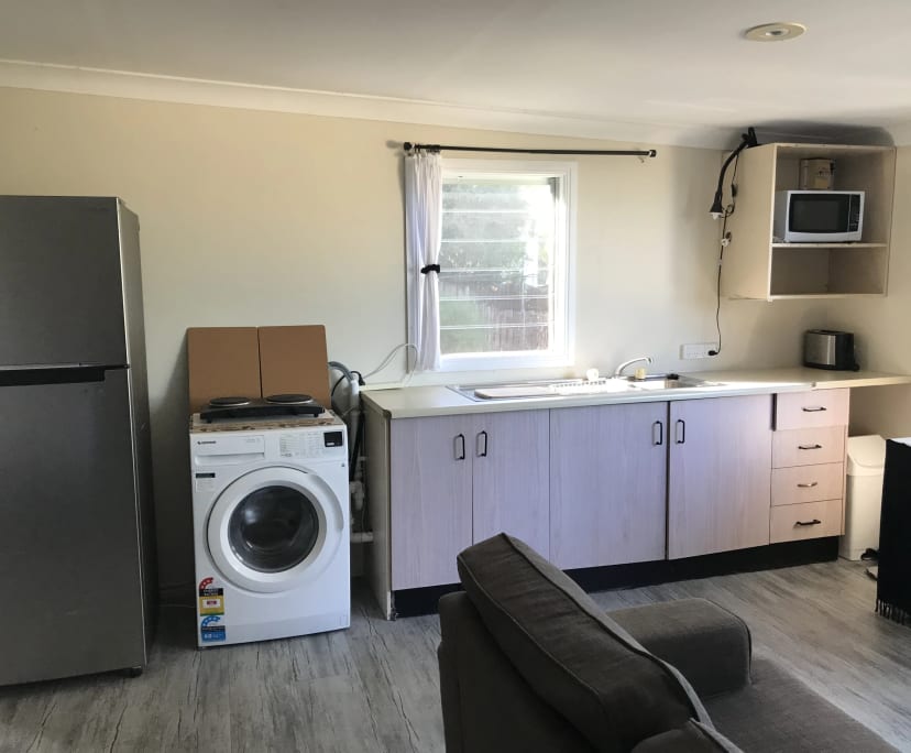 $330, Studio, 1 bathroom, Lismore Heights NSW 2480