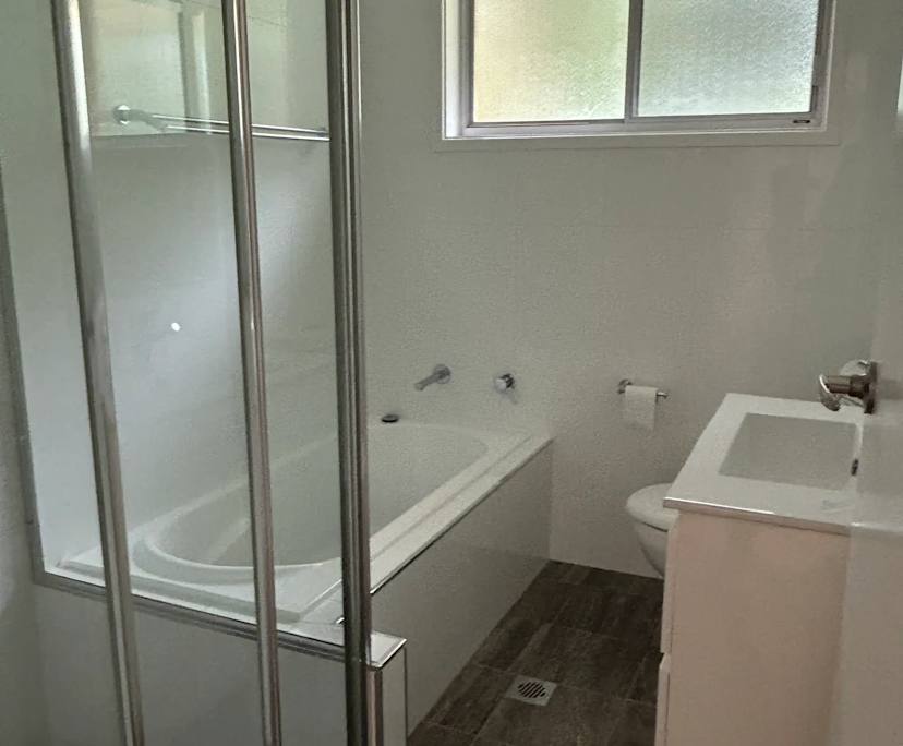 $315, Share-house, 3 bathrooms, Blaxland NSW 2774