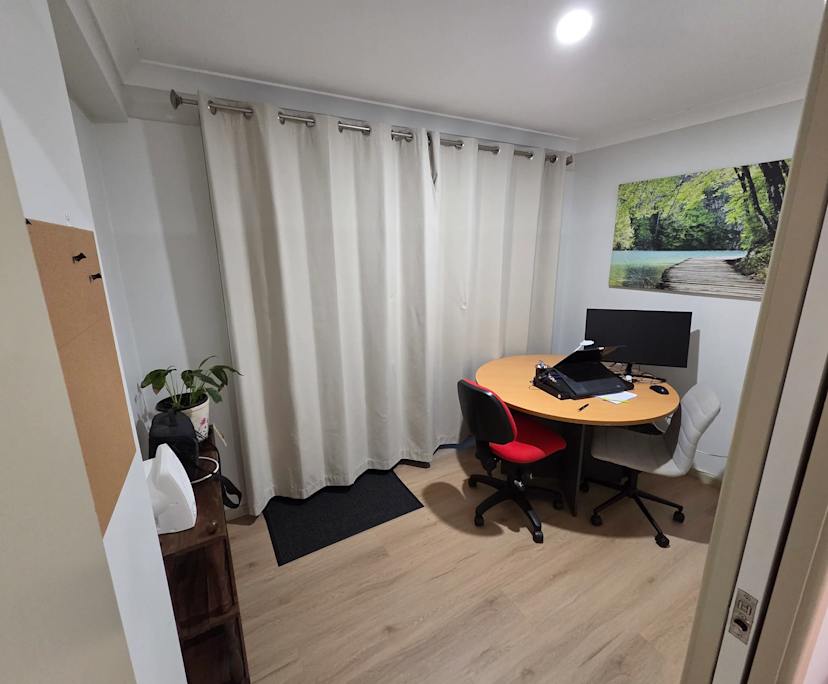 Furnished room in a share house