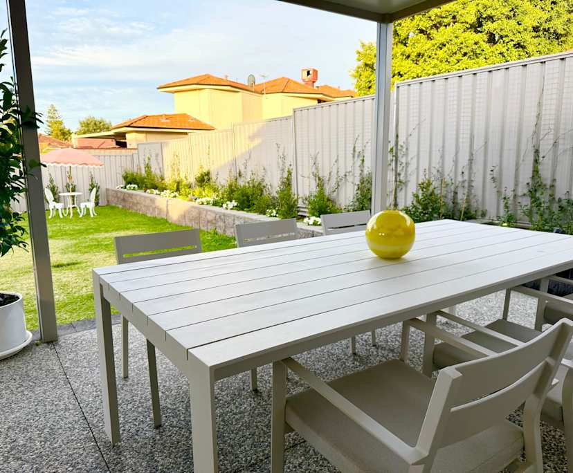 Whole property with 3 rooms for rent