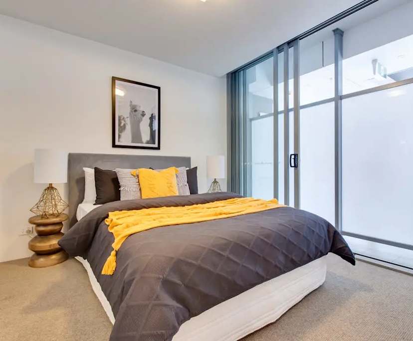 Unfurnished room with own bathroom