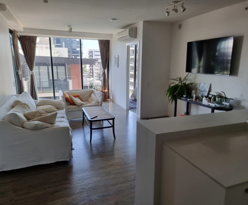 Furnished room in a flatshare