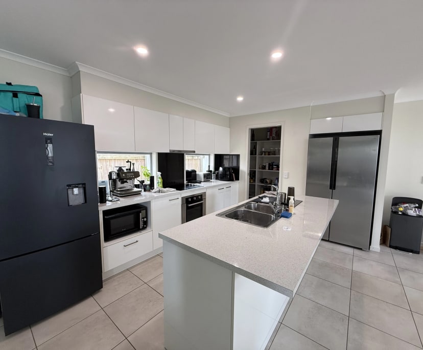 $350, Share-house, 4 bathrooms, Birtinya QLD 4575