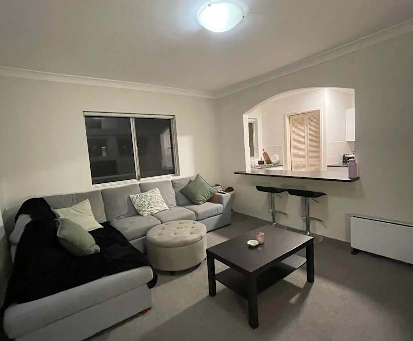Unfurnished room in a flatshare