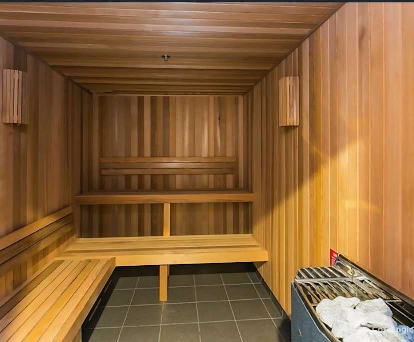 $450, Flatshare, 3 bathrooms, Milton QLD 4064