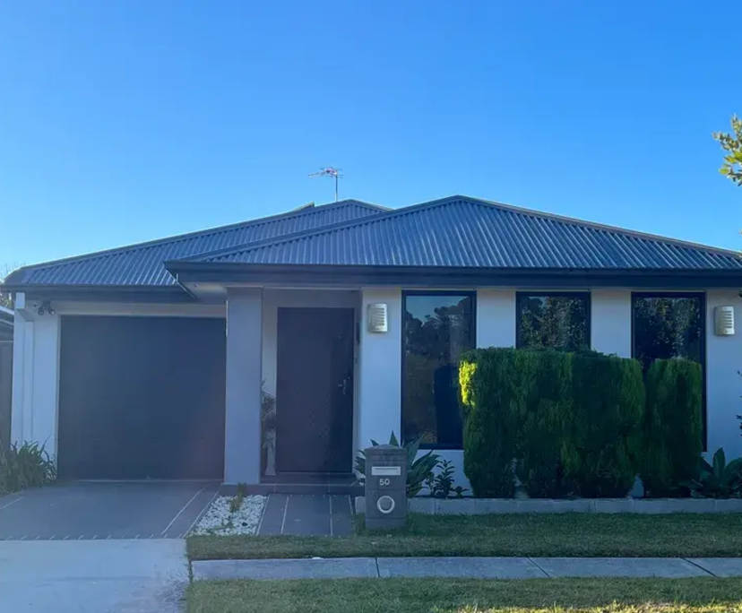 Whole property with 4 rooms for rent