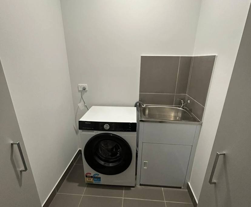 $250, Share-house, 3 bathrooms, Fraser Rise VIC 3336