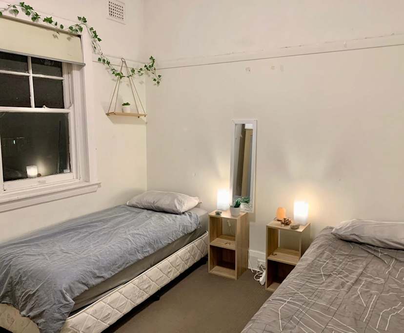 Furnished room in a flatshare