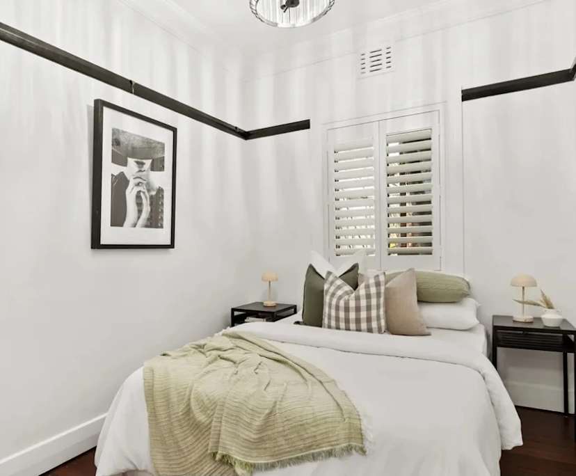 Unfurnished room in a flatshare