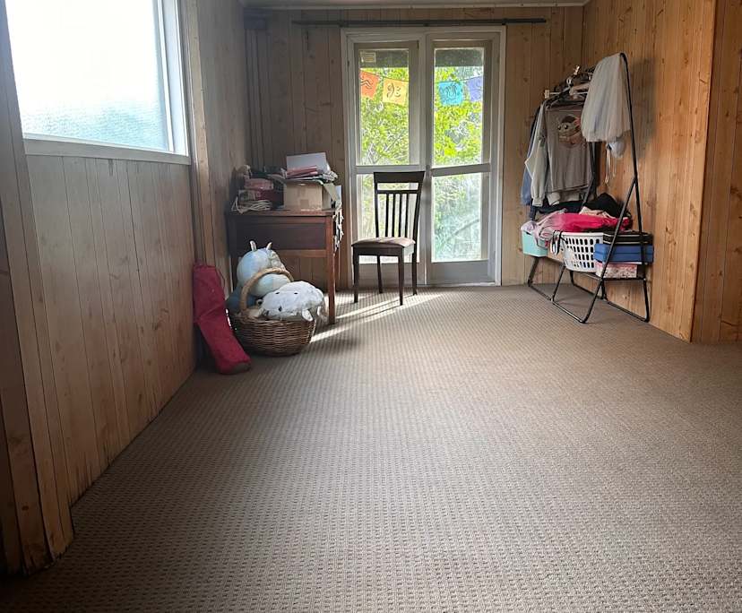 Unfurnished room in a share house