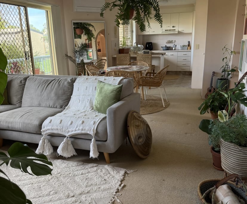 Furnished room in a flatshare