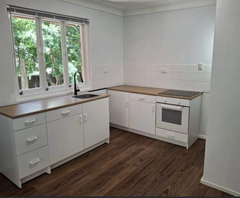 Unfurnished room in a flatshare